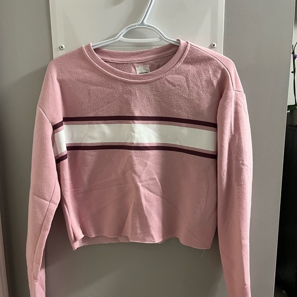Stylish Pink Cropped Top with White and Maroon Stripes - Picture 1 of 1